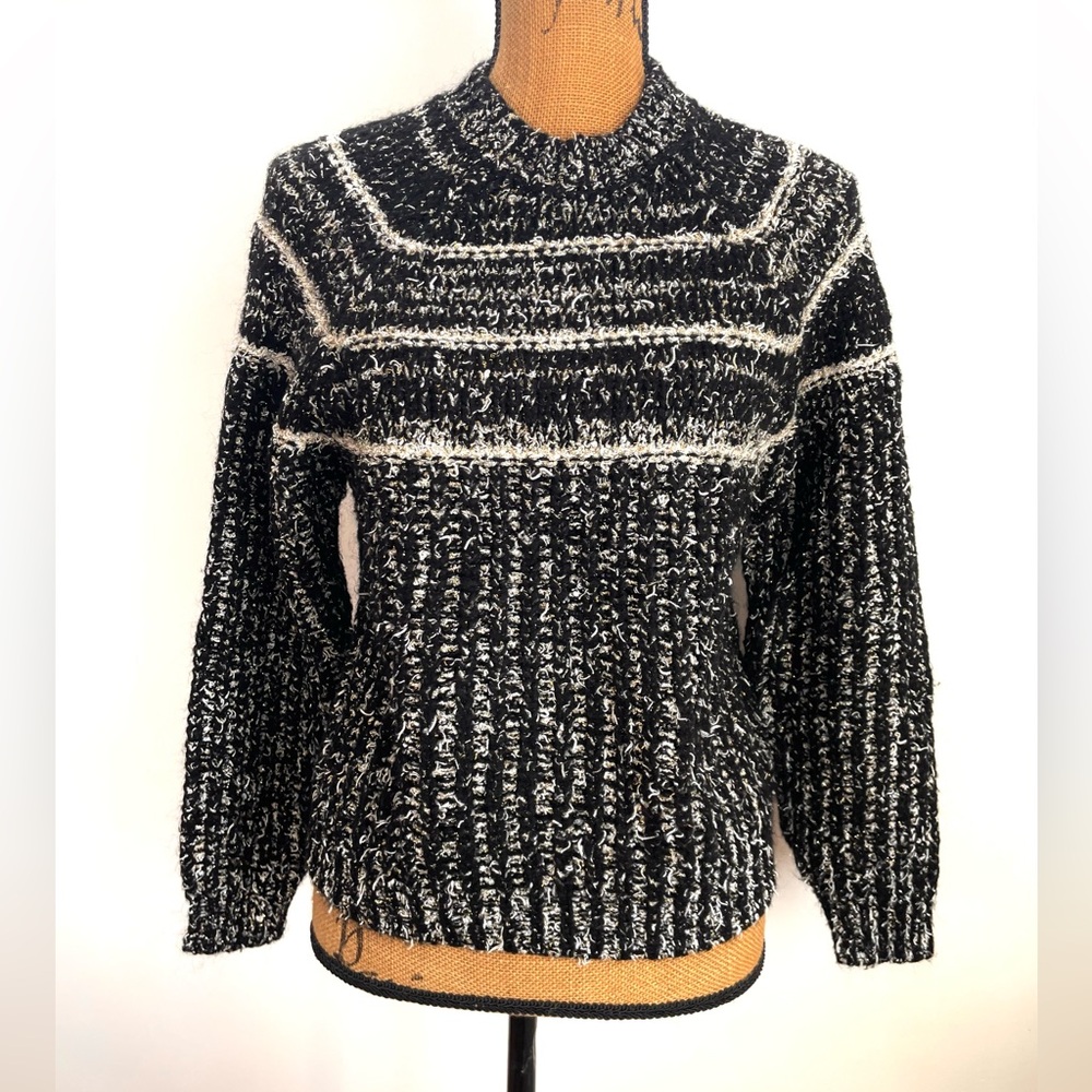 🇮🇹 Made in Italy Elegant Pullover Sweater, Gold Metallic Thread, Ivory & Black